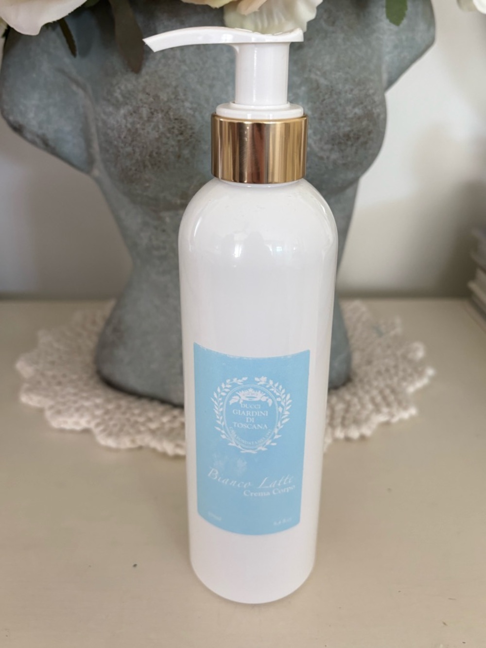 Bianco Latte Giardini Di Toscana body lotion 8.4 fl oz full size